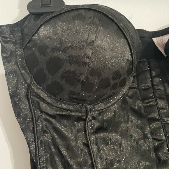 Vintage Black corset with glitter and black cheetah print - Picture 4 of 6